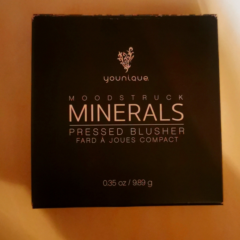 Younique pressed blusher nib